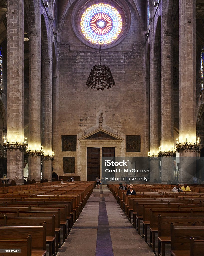 Cattedrale di Santa Maria di Palma interno - Foto stock royalty-free di Ambientazione interna