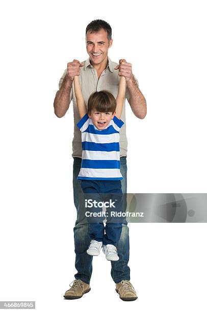 행복함 파더 아들 게임하기 아버지에 대한 스톡 사진 및 기타 이미지 - 아버지, 흰색 배경, 아들