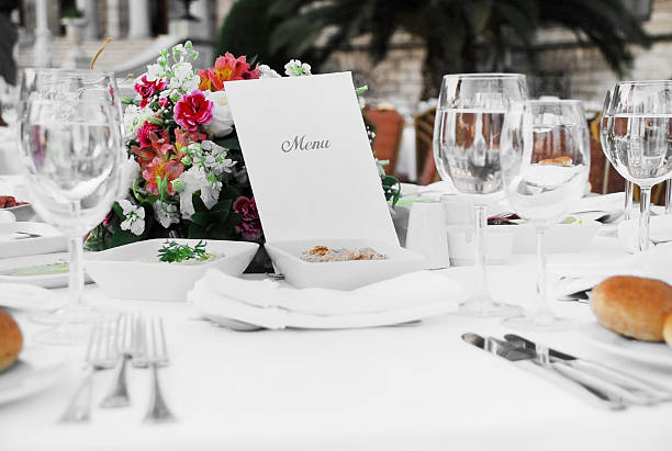 servicio de catering - wedding reception wedding table hotel reception fotografías e imágenes de stock