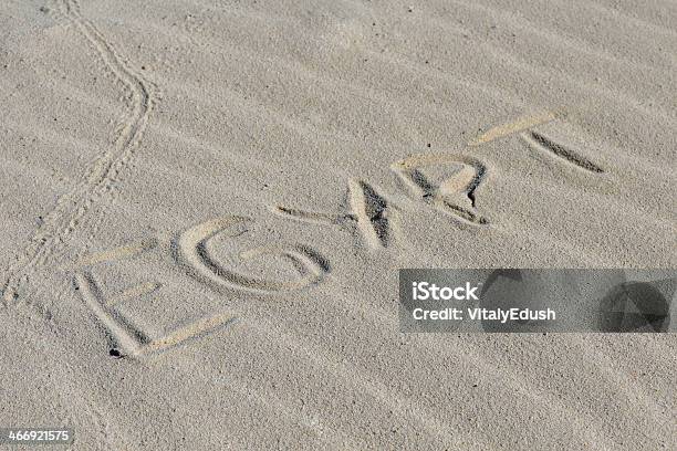 Надпись Egypt На Песке — стоковые фотографии и другие картинки Алфавит - Алфавит, Береговая линия, Горизонтальный