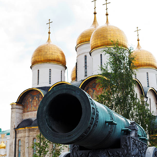 istock Tsar Cannon and Dormition Cathedral, Moscow 466931965