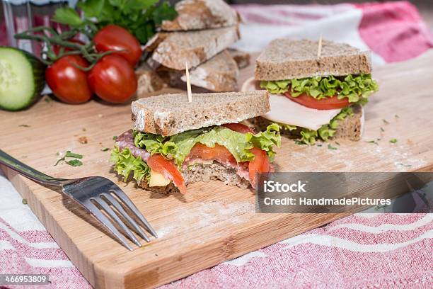 Sándwich De Turquía Foto de stock y más banco de imágenes de Alimento - Alimento, Bocadillo, Carne