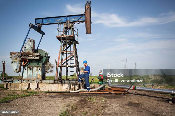 Oilfield Inżynier - zdjęcia stockowe i więcej obrazów Benzyna - Benzyna, Białe kołnierzyki, Canola