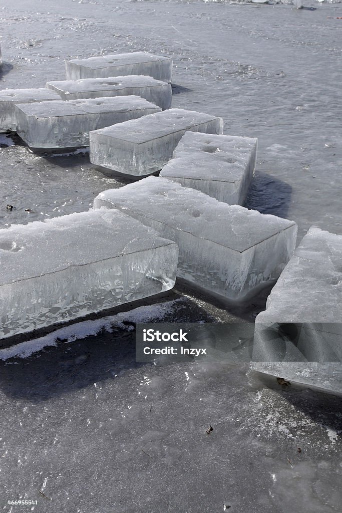 Glace au bord de la rivière - Photo de Agriculture libre de droits