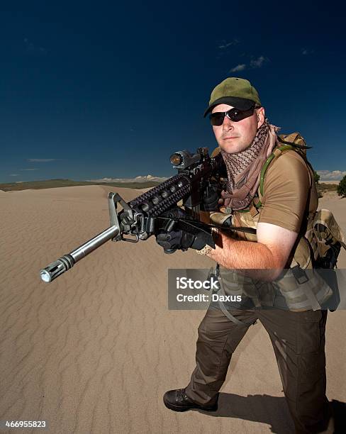 Nowoczesne Millitary Soldier - zdjęcia stockowe i więcej obrazów Agresja - Agresja, Amunicja, Broń