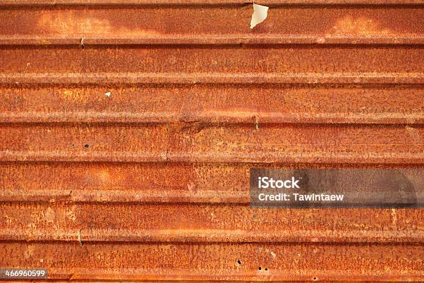 Rusty En Zinc Placa De Metal Textura De Foto de stock y más banco de imágenes de Acero - Acero, Aire libre, Aluminio