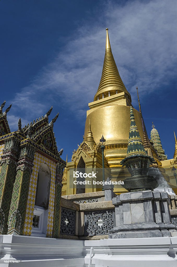 Große Stupa in Wat Phra Keo-Tempel - Lizenzfrei Architektur Stock-Foto