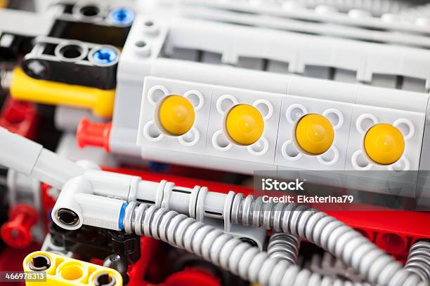 Motor De Lego Foto de stock y más de imágenes de 1 - Fórmula 1, Bloque construcción, Coche - iStock