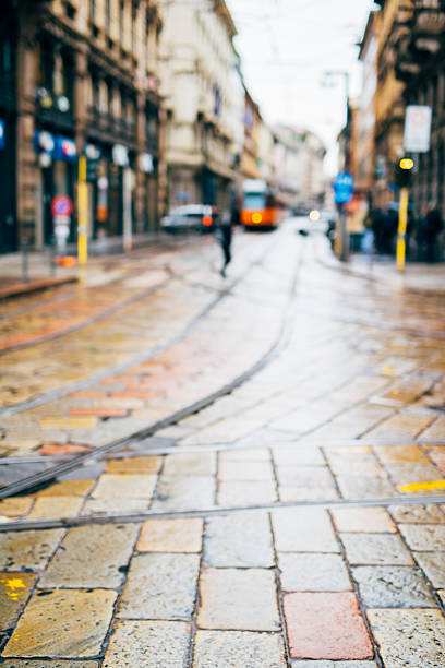 istock blurred city and people urban scene 466978910