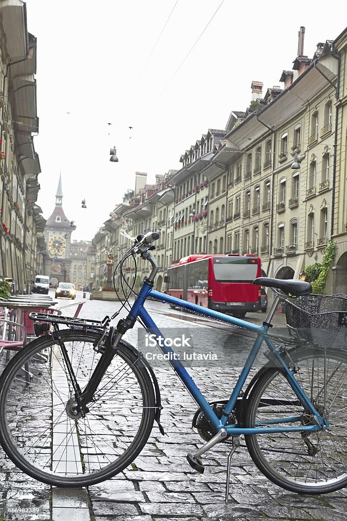 Azul bicicleta de carreras - Foto de stock de Aire libre libre de derechos
