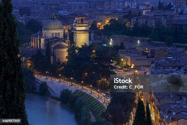 Verona In Der Nacht Stockfoto und mehr Bilder von Alt - Alt, Architektur, Basilika