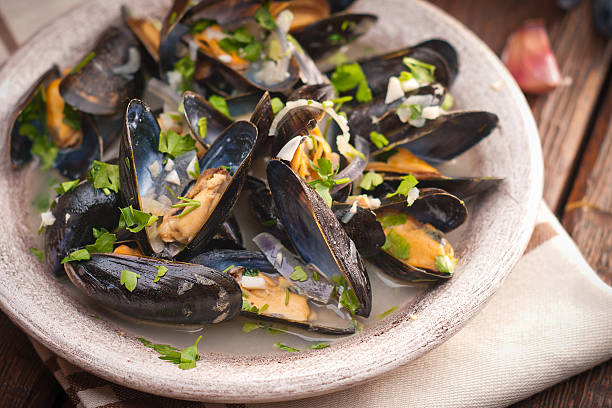 istock Moules Marinieres - Mussels cooked with white wine sauce 466999718