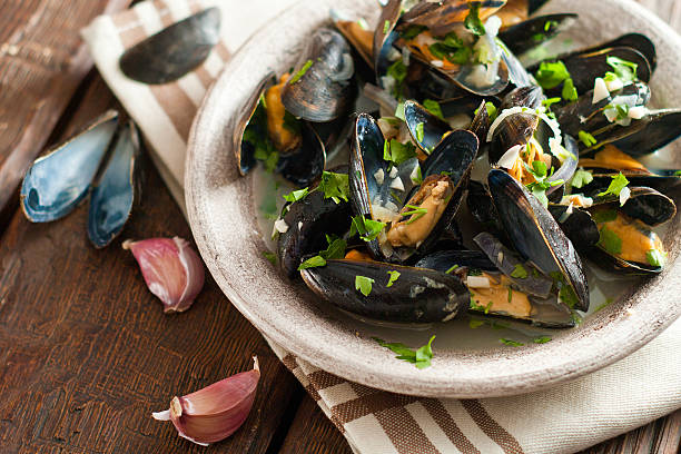 istock Moules Marinieres - Mussels cooked with white wine sauce 467005986