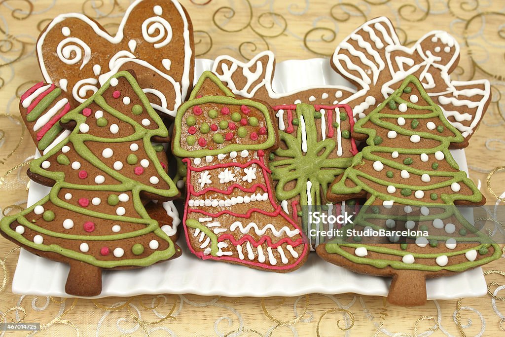 Biscotti pan di zenzero di Natale - Foto stock royalty-free di Albero