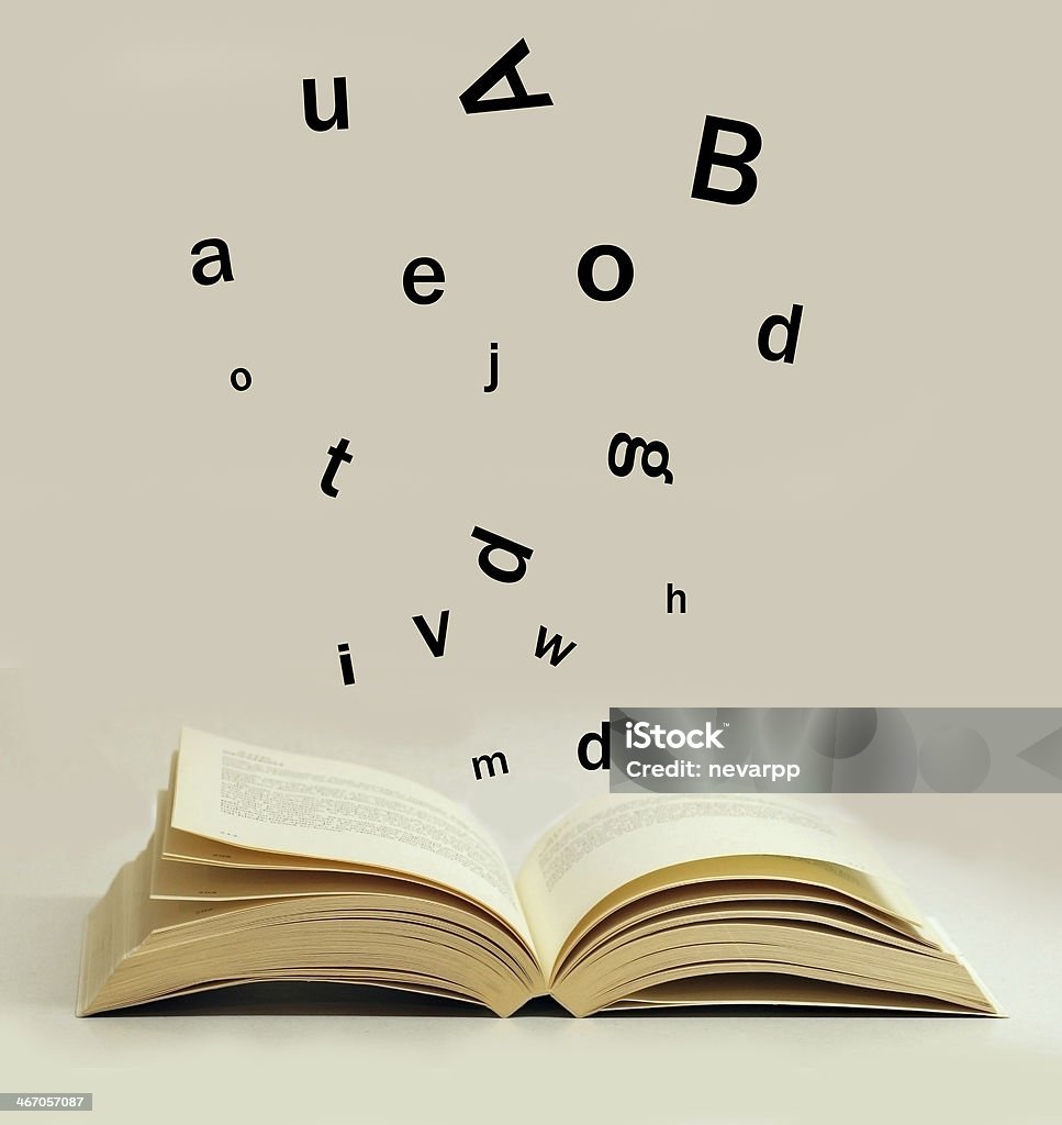 Một Cuốn Sách Mở Ra Cho Các Trang Trung Tâm Với Các Chữ Cái Sắp Ra ...