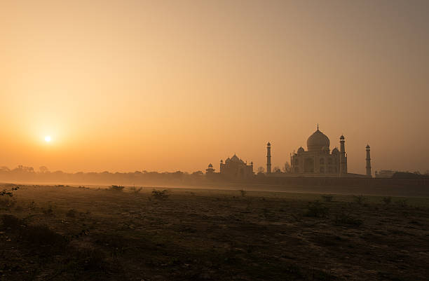 istock Taj Mahal at Sunrise 467059584