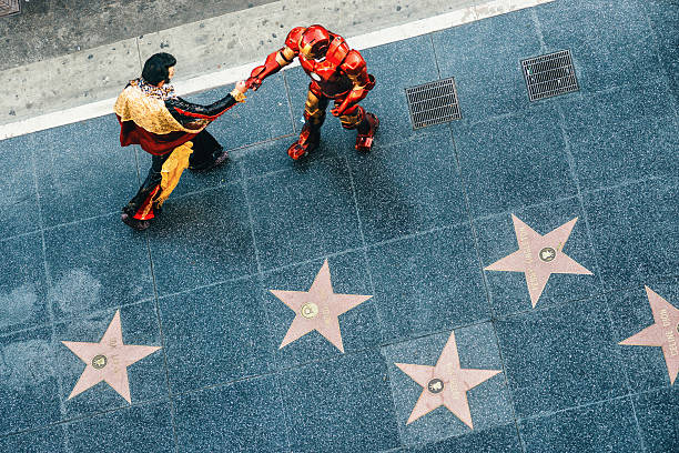 hollywood walk of fame in los angeles - the hollywood boulevard stock-fotos und bilder