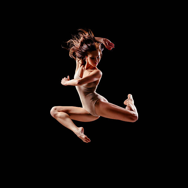 salto ballerina - contemporary ballet fotografías e imágenes de stock