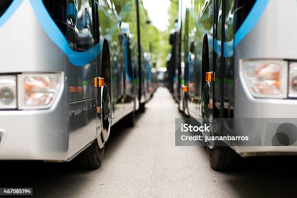 Nueva Moderna De Autobús De La Ciudad Foto de stock y más banco de imágenes de Autobús - Autobús, Autocar, Transporte