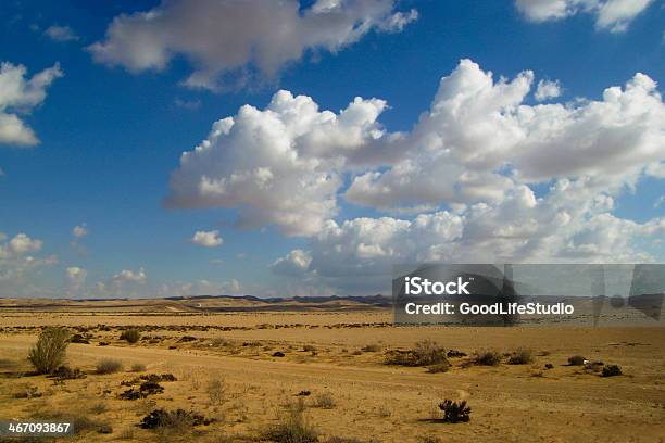 Deserto - Fotografias de stock e mais imagens de Ao Ar Livre - Ao Ar Livre, Areia, Beleza
