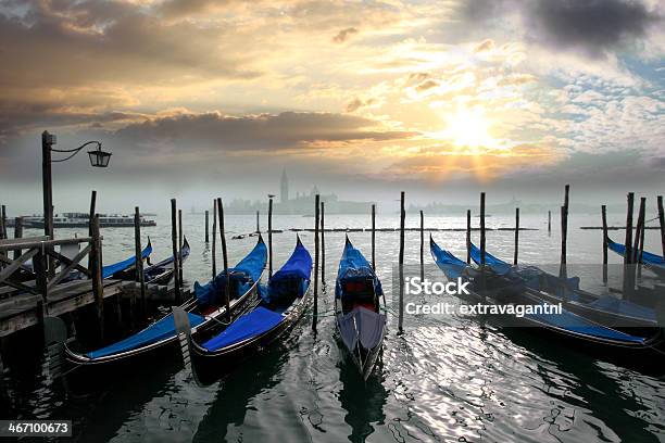 ベネチアにはゴンドラ大運河沿いにイタリア - アドリア海のストックフォトや画像を多数ご用意 - アドリア海, イタリア, イタリア文化