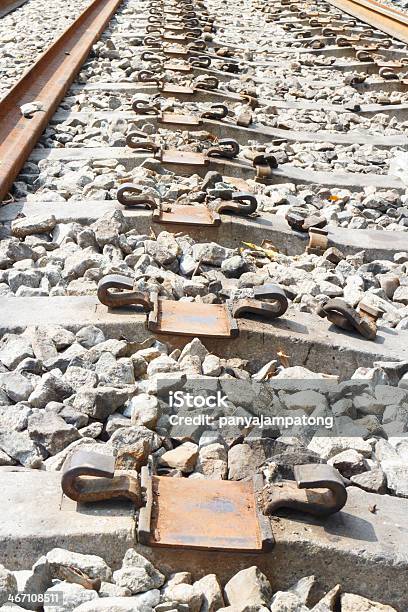 Equipo De Anclaje De Carriles Foto de stock y más banco de imágenes de Acero - Acero, Ancla - Atleta, Clavo - Herramienta de trabajo