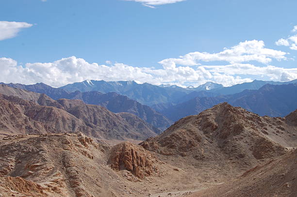 istock Mountain range, Leh, Ladakh, India 467114108