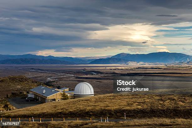 Berg John Stockfoto und mehr Bilder von Anhöhe - Anhöhe, Architektur, Astronomie