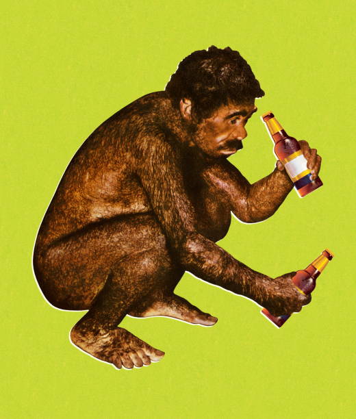 ilustraciones, imágenes clip art, dibujos animados e iconos de stock de hombre bebiendo cerveza y ape - green background color image people animal