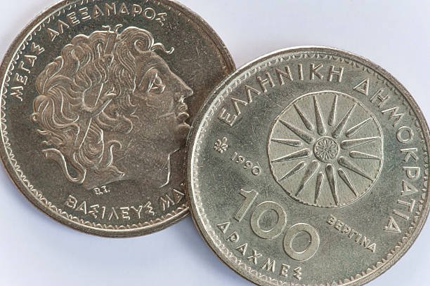 100 pièces de drachme grecque - white currency remote shiny photos et images de collection