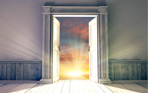 3d rendering the empty room with opened door 3d rendering the empty room with opened door dreams and aspirations stock pictures, royalty-free photos & images