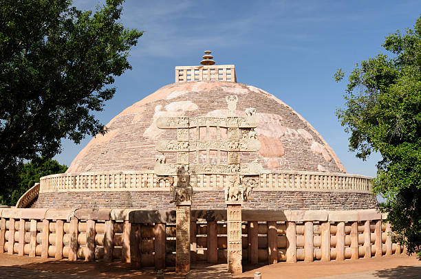 istock Ancient Buddhist stupas in Sanchi 467202233