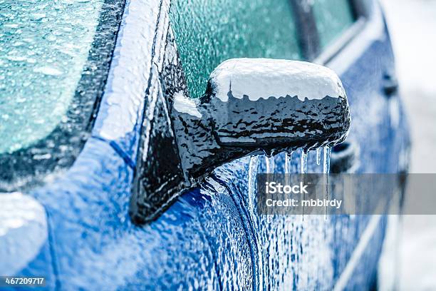 Foto de Frozen Car Retrovisor Lateral e mais fotos de stock de Carro - Carro, Congelado, Gelo