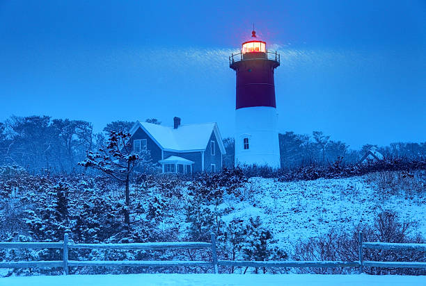 inverno na costa cape cod - nauset beach imagens e fotografias de stock