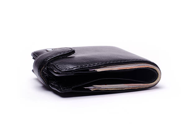 preto carteira - credit crunch wallet home finances credit card imagens e fotografias de stock