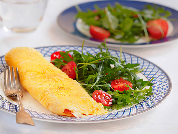 オムレツ - omelet breakfast eggs onion ストックフォトと画像