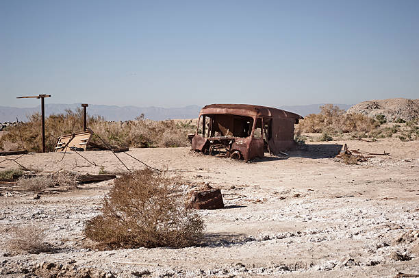 istock Old delivery truck 467233397