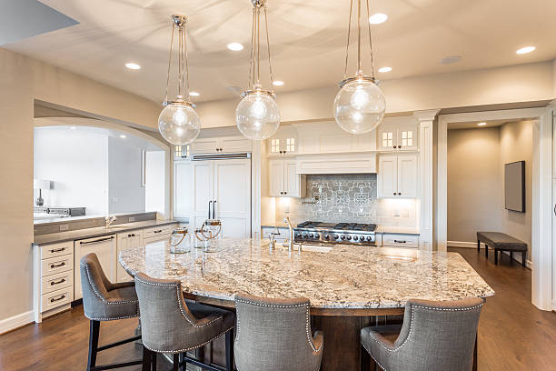 küche in der neuen luxus-home - granit stock-fotos und bilder