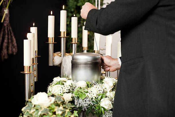 istock Grief - urn Funeral and cemetery 467256489