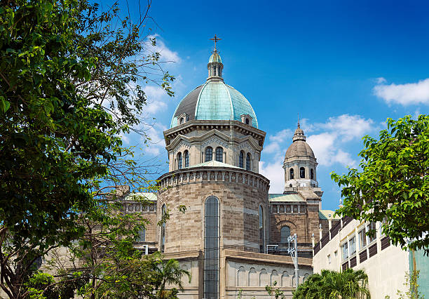 собор в манила, филиппины - manila cathedral стоковые фото и изображения