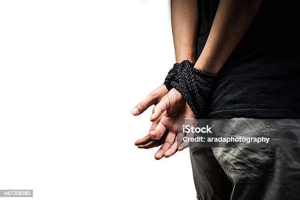 Foto de As Mãos De Uma Falta De Rapto Maltratadas Como Refém É Vítima Mulher Relacionados e mais fotos de stock de Tráfico humano
