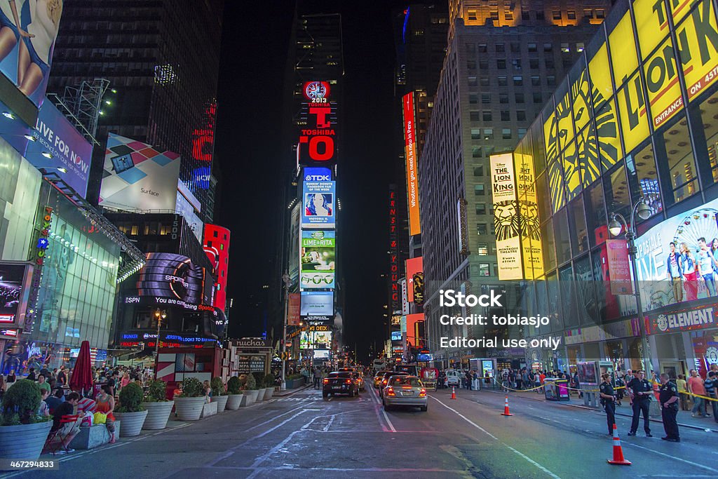 Times Square em Manhattan à noite - Royalty-free Ao Ar Livre Foto de stock