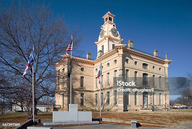 Foto de Red River County Courthouse No Nordeste Do Texas Cidade De Clarksville e mais fotos de stock de Antiguidade