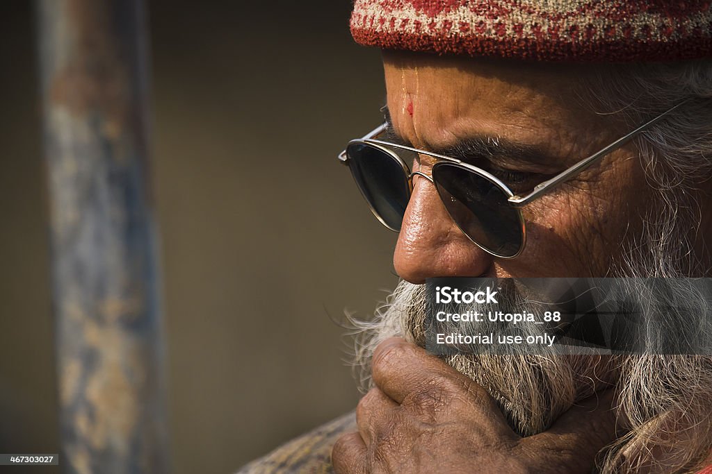 old tharu hombre Retrato en west parte de Nepal - Foto de stock de Barba - Pelo facial libre de derechos