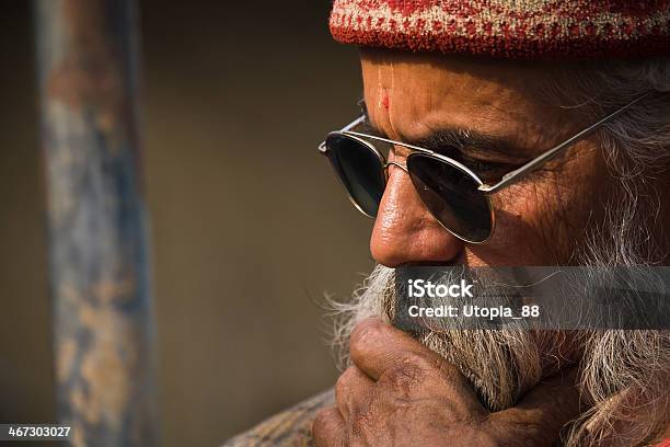 旧 Tharu 男性のポートレート West ネパール - あごヒゲのストックフォトや画像を多数ご用意 - あごヒゲ, 男性, 70代