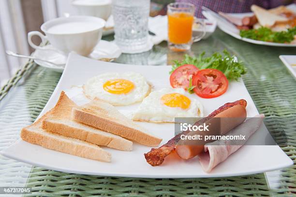 달걀 베이컨 0명에 대한 스톡 사진 및 기타 이미지 - 0명, 갈색 빵, 감자 요리