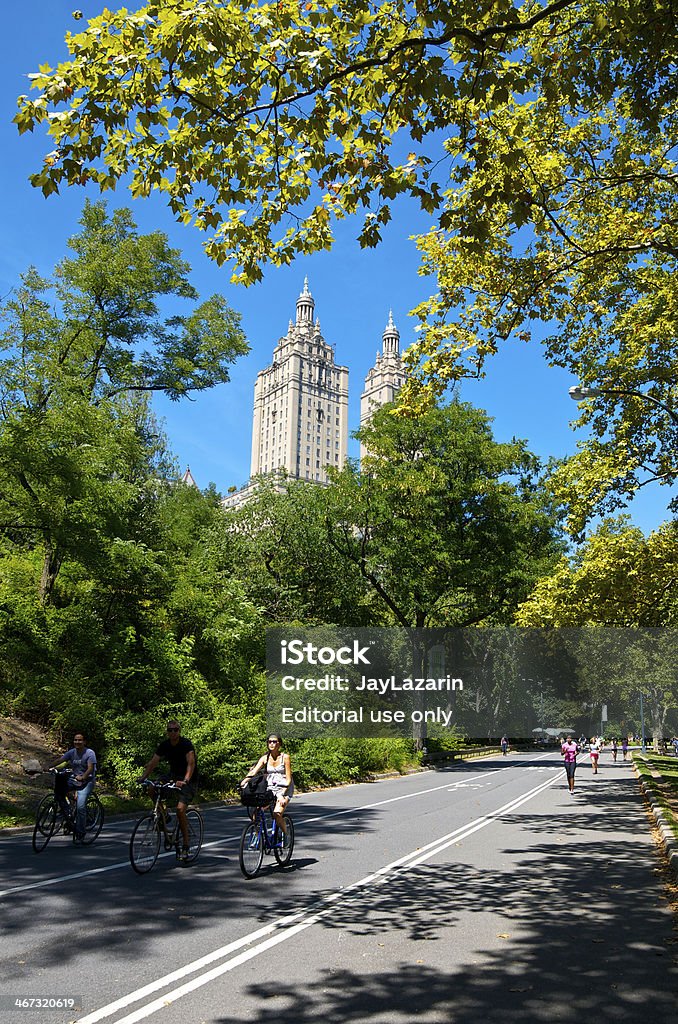 Central Park bicyclists, biegaczy, West Side, panoramę, New York City - Zbiór zdjęć royalty-free (Aktywny tryb życia)