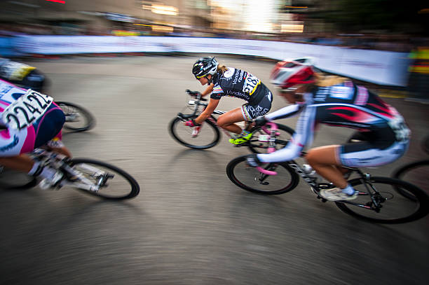 ciclismo raza, el 2013 gastown grand prix. - formula one racing fotografías e imágenes de stock