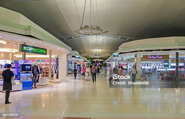 Зоны Беспошлинной Торговли В Бангкока Suvarnabhumi Airport — стоковые фотографии и другие картинки Авиабилет