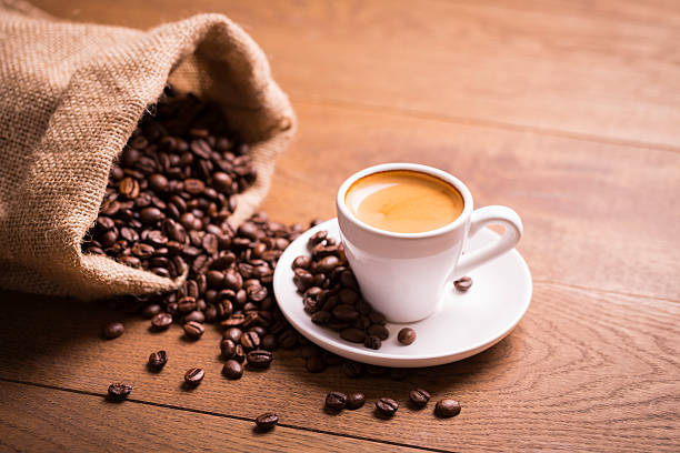 café - caffeine selective focus indoors studio shot fotografías e imágenes de stock